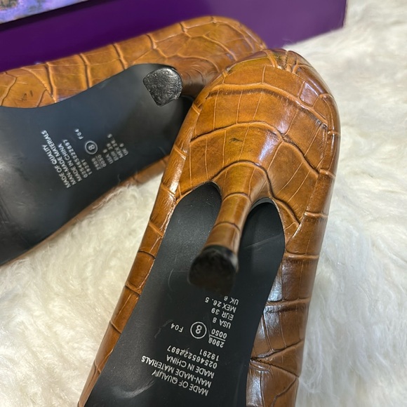 Expressions Size 8 pointy shoes - Picture 6 of 7